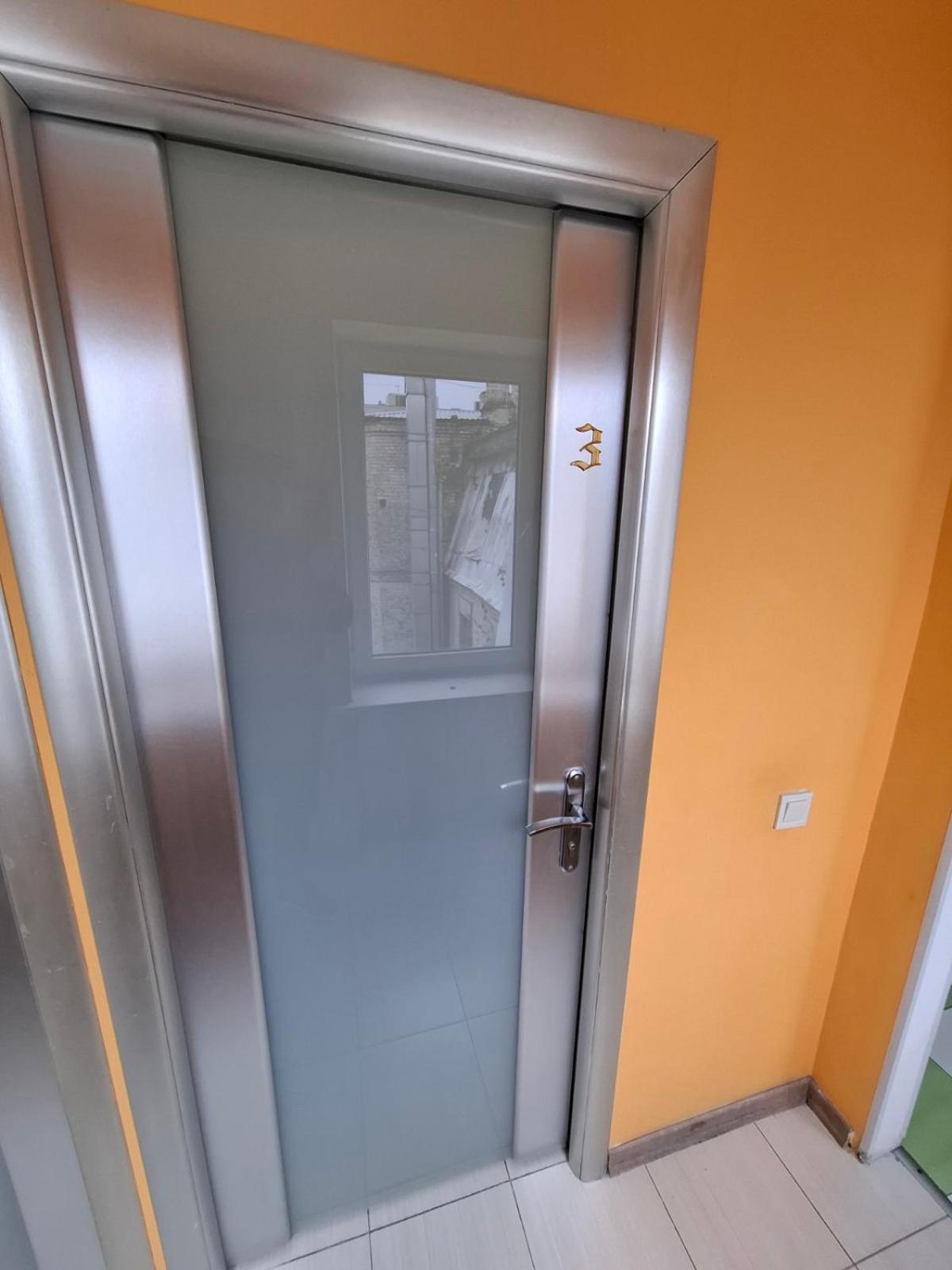 Guest House "Golden Gate 911 " Kiev Bagian luar foto